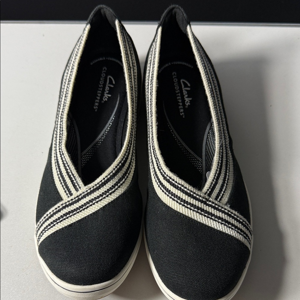 Clarks Women's Black and Cream Loafers